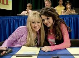 selena_miley4.jpg